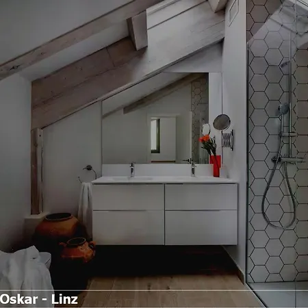 Oskar Apartman